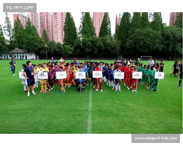 校园足球与职业俱乐部合作深化，青训体系逐步完善