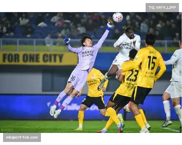 辽宁铁人补时绝平青岛西海岸，李浩然第92分钟扳平比分